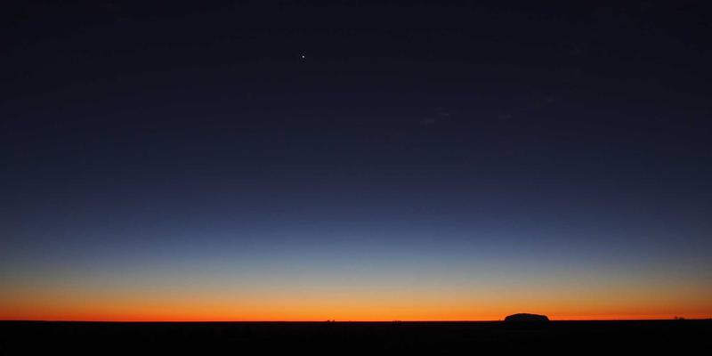 当复古网站遇见未来网络：边缘计算场景下的分布式架构与流量调度新范式